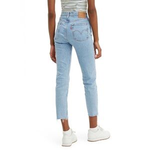 Levi's | Wedgie Icon Fit Jeans Light Wash Raw Hem Size‎ 28